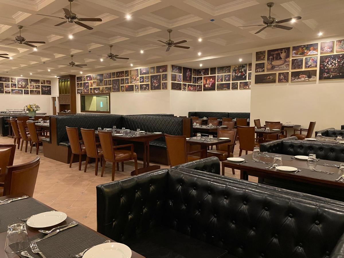 Montrose Golf Resort And Spa - Coorg Jambur Luaran gambar