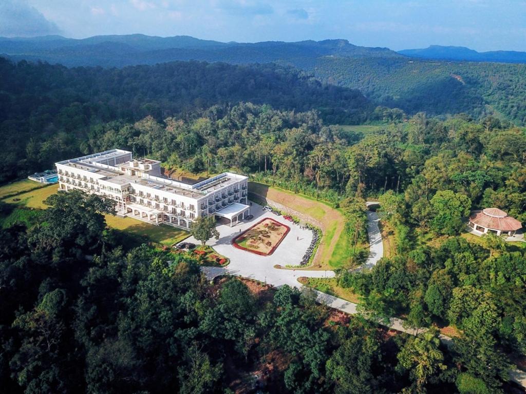 Montrose Golf Resort And Spa - Coorg Jambur Luaran gambar