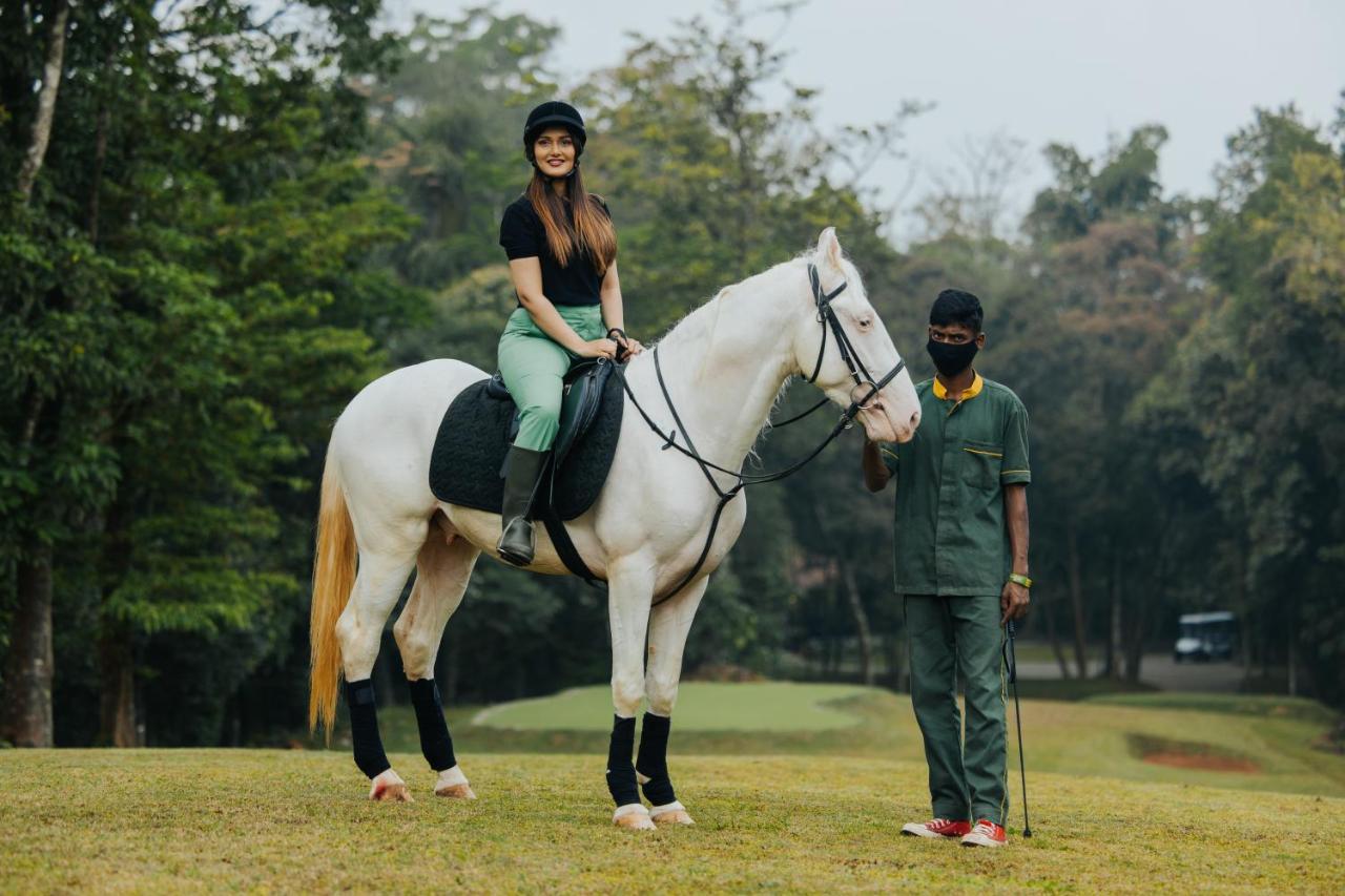 Montrose Golf Resort And Spa - Coorg Jambur Luaran gambar
